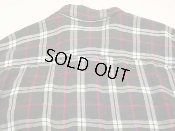 画像9: ~ 70s Gimbels Own BLACK×WHITE×RED PLAID RAYON BOX SHIRT (9)