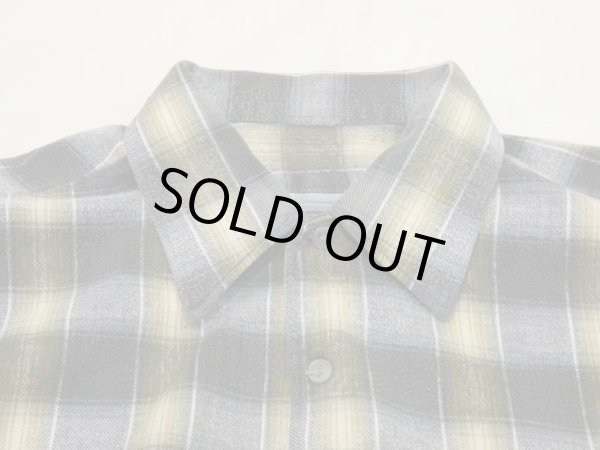 画像4: 60s 70s UNKNOWN EURO VINTAGE GRADATION CHECK PLAID COTTON FLANNEL BOX SHIRT (4)