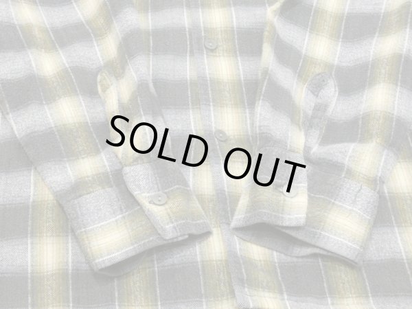 画像8: 60s 70s UNKNOWN EURO VINTAGE GRADATION CHECK PLAID COTTON FLANNEL BOX SHIRT (8)