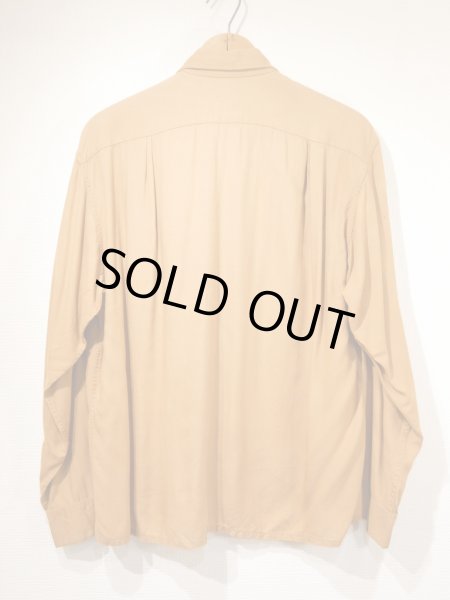 画像2: 60s Dunhill Sportswear ONE POINT EMBROIDERY RAYON OPEN COLLAR SHIRT (2)