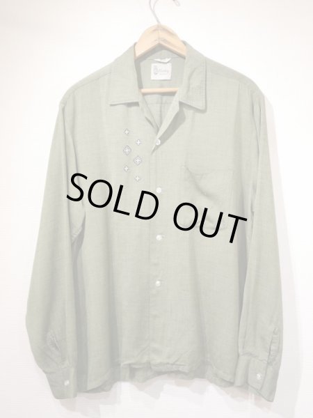 画像1: 60s Bellamy ONE POINT EMBROIDERY RAYON OPEN COLLAR SHIRT (1)