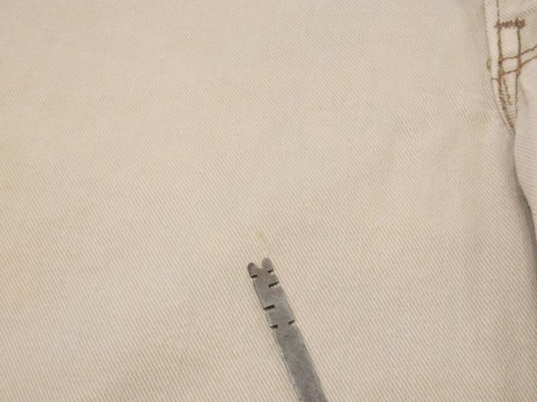 画像10: 90s Levi's 550 RELAXED FIT BEIGE DENIM SHORTS MADE IN USA (10)