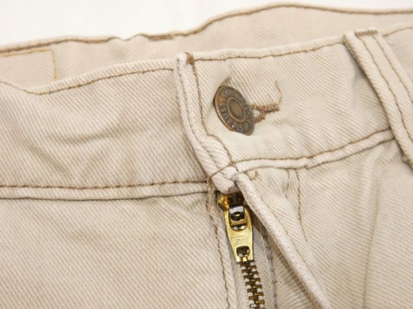 画像5: 90s Levi's 550 RELAXED FIT BEIGE DENIM SHORTS MADE IN USA (5)