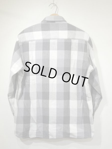画像2: 90s FIELD & STREAM MONOTONE PLAID HEAVY FLANNEL SHIRT  (2)