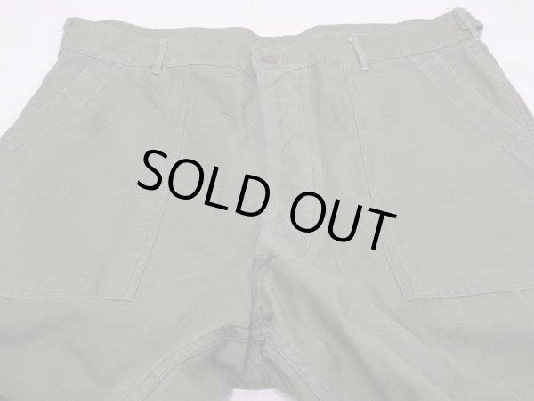 画像4: 50s US ARMY OG-107 COTTON SATEEN UTILITY BAKER PANTS LARGE 1~2 WASHED  (4)