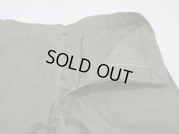 画像5: 50s US ARMY OG-107 COTTON SATEEN UTILITY BAKER PANTS LARGE 1~2 WASHED  (5)