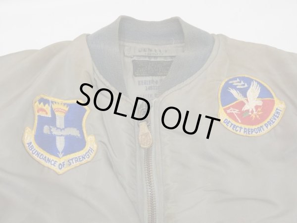 画像4: 50s US AIR FORCE USAF MA-1 FLIGHT JACKET with SQUADRON PATCH GOOD FADE (4)