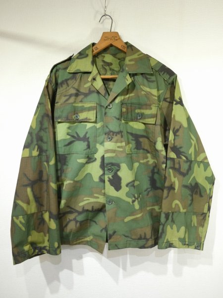 画像1: 60s ARVN M-59 RIP STOP GEEN LEAF US ADVISOR SHIRT A5 DEAD STOCK (1)