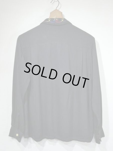 画像2: 50s Regent BLACK PLAIN SOLID LOOP COLLAR RAYON GABARDINE SHIRT with EMBROIDERED (2)