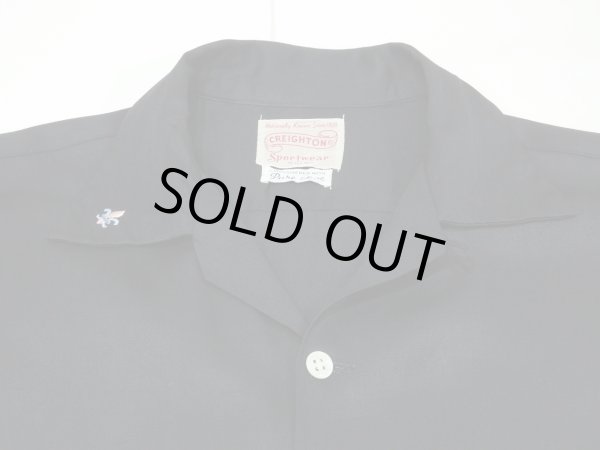 画像4: 50s CREIGHTON Sportswear BLACK PLAIN SOLID LOOP COLLAR RAYON SHIRT with EMBROIDED (4)