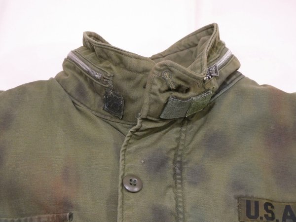 画像3: 70s US ARMY M-65 FIELD JACKET 2nd TYPE with HAND PAINTED CAMO (3)