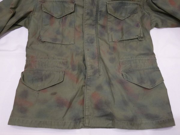 画像6: 70s US ARMY M-65 FIELD JACKET 2nd TYPE with HAND PAINTED CAMO (6)