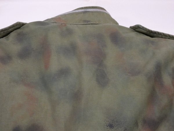 画像14: 70s US ARMY M-65 FIELD JACKET 2nd TYPE with HAND PAINTED CAMO (14)