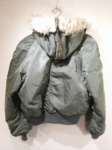 画像2: 70s US AIR FORCE USAF N-2B FLIGHT JACKET (2)