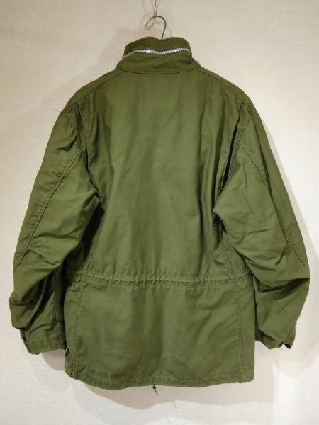 画像2: 60s '65 US ARMY M-65 COTTON SATEEN OG-107 FIELD JACKET 1ST TYPE ALUMINUM ZIPPER M-R (2)