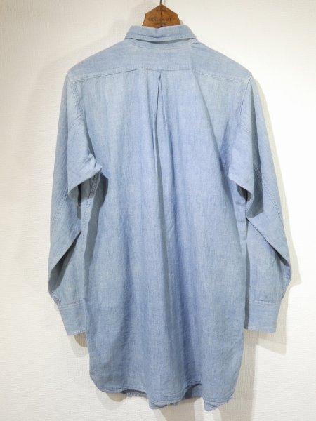 画像2: 30s THE BRAVE MAN CHAMBRAY SHIRT with CHIN STRAP (2)