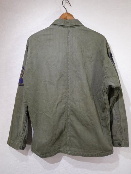 画像2: 40s US ARMY M-43 HBT UTILITY JACKET with PATCH (2)